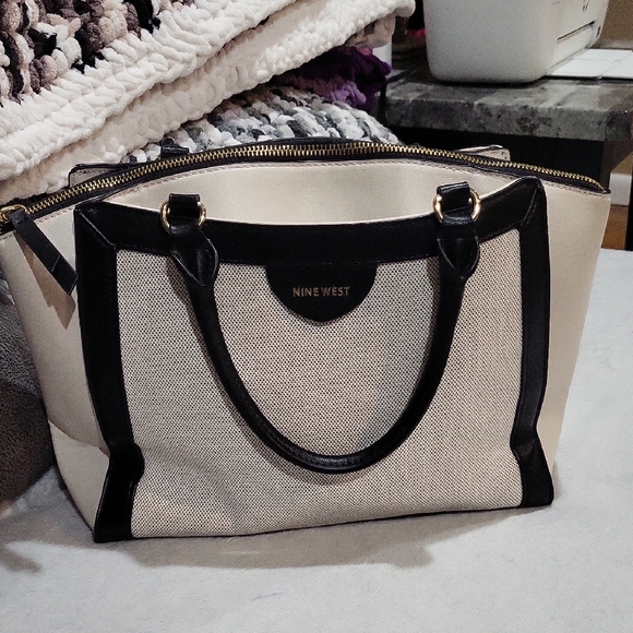 Nine West Handbags - Nine West Bag